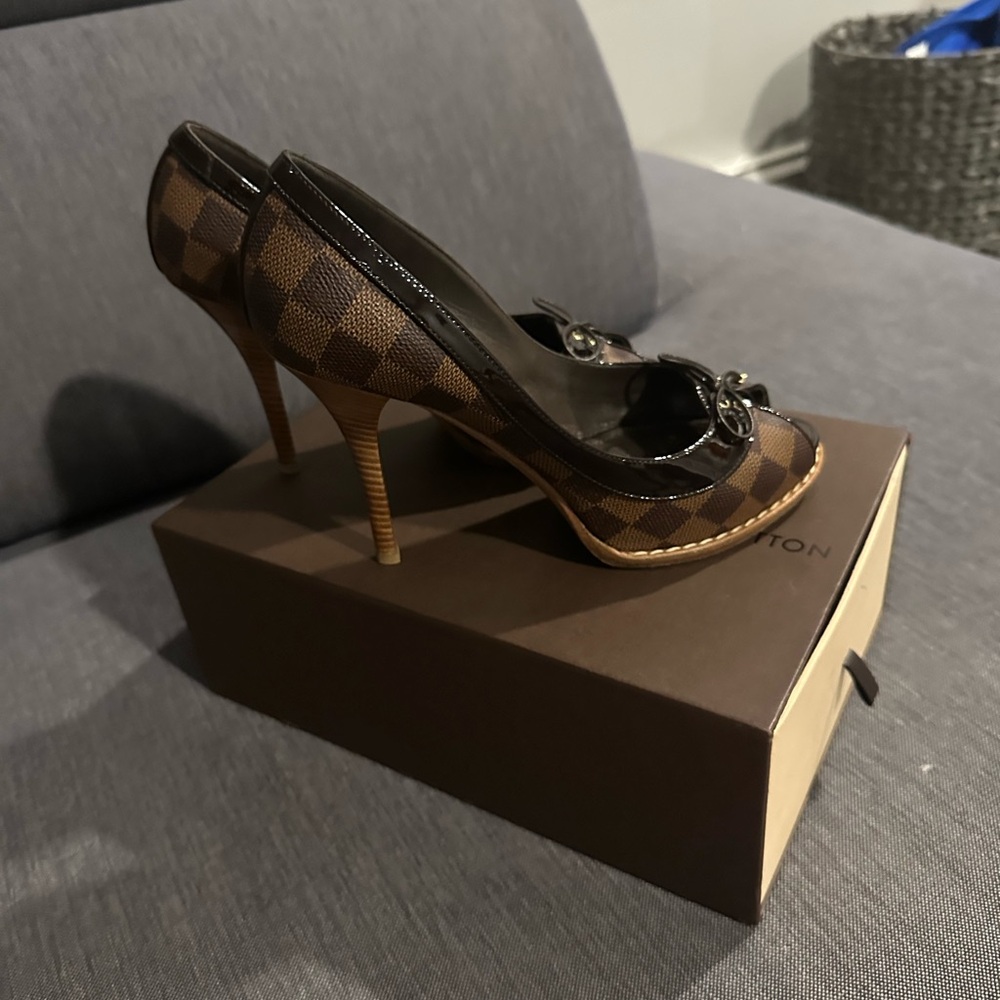 Louis Vuitton Brown Checkered Heels